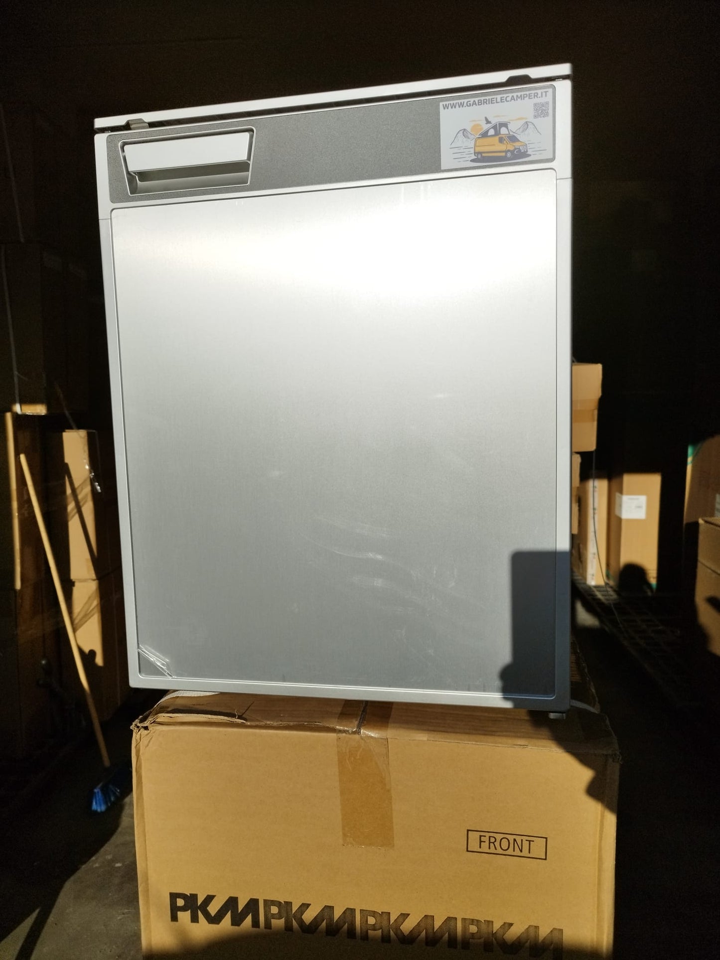 Frigorifero a compressore 12/24v 50 litri congelatore estraibile (38Lx51Hx48P) apertura a destra