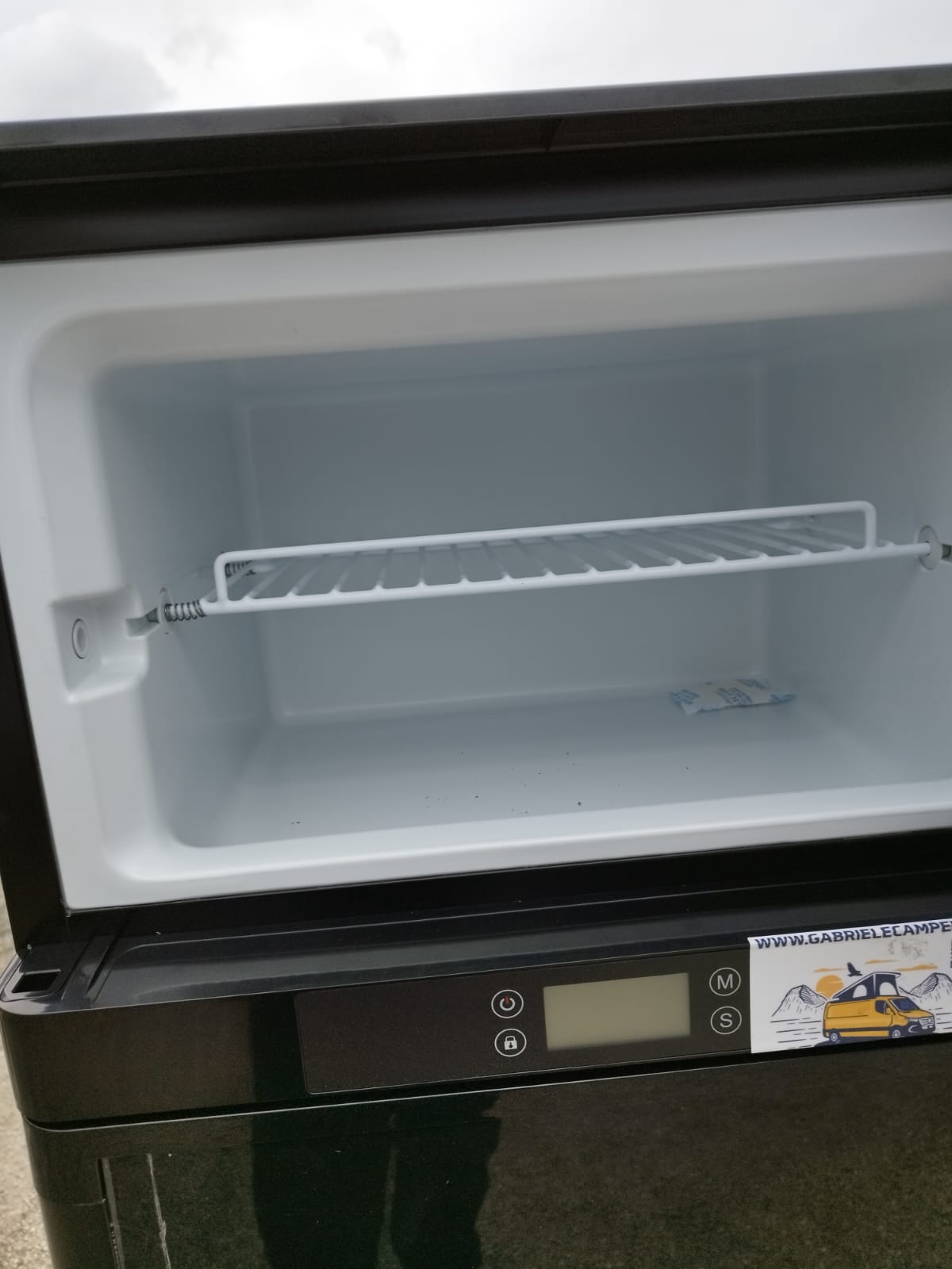 Frigorifero a compressore 12/24v 140 litri (51,8Lx125H×48P) Apertura a Destra