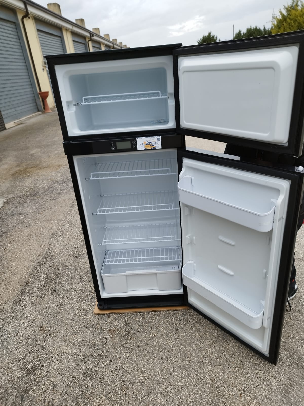 Frigorifero a compressore 12/24v 140 litri (51,8Lx125H×48P) Apertura a Destra