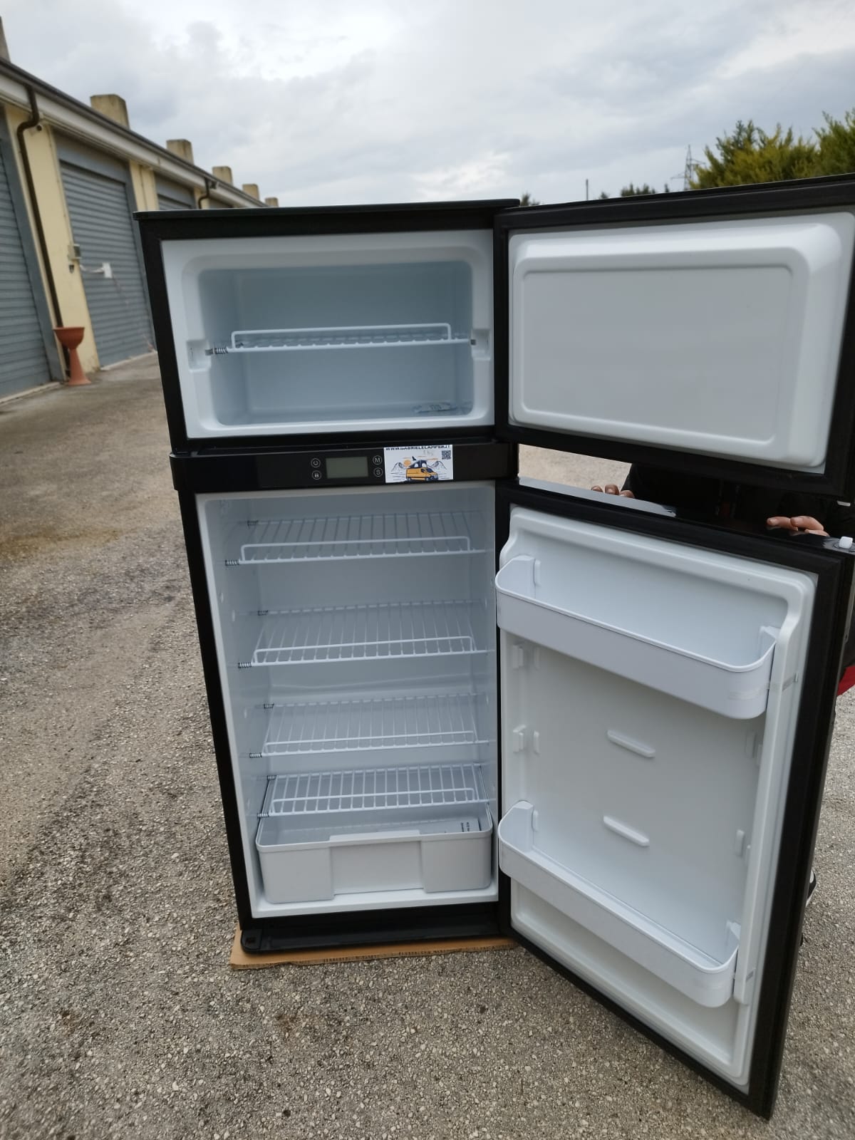 Frigorifero a compressore 12/24v 140 litri (51,8Lx125H×48P) Apertura a Destra
