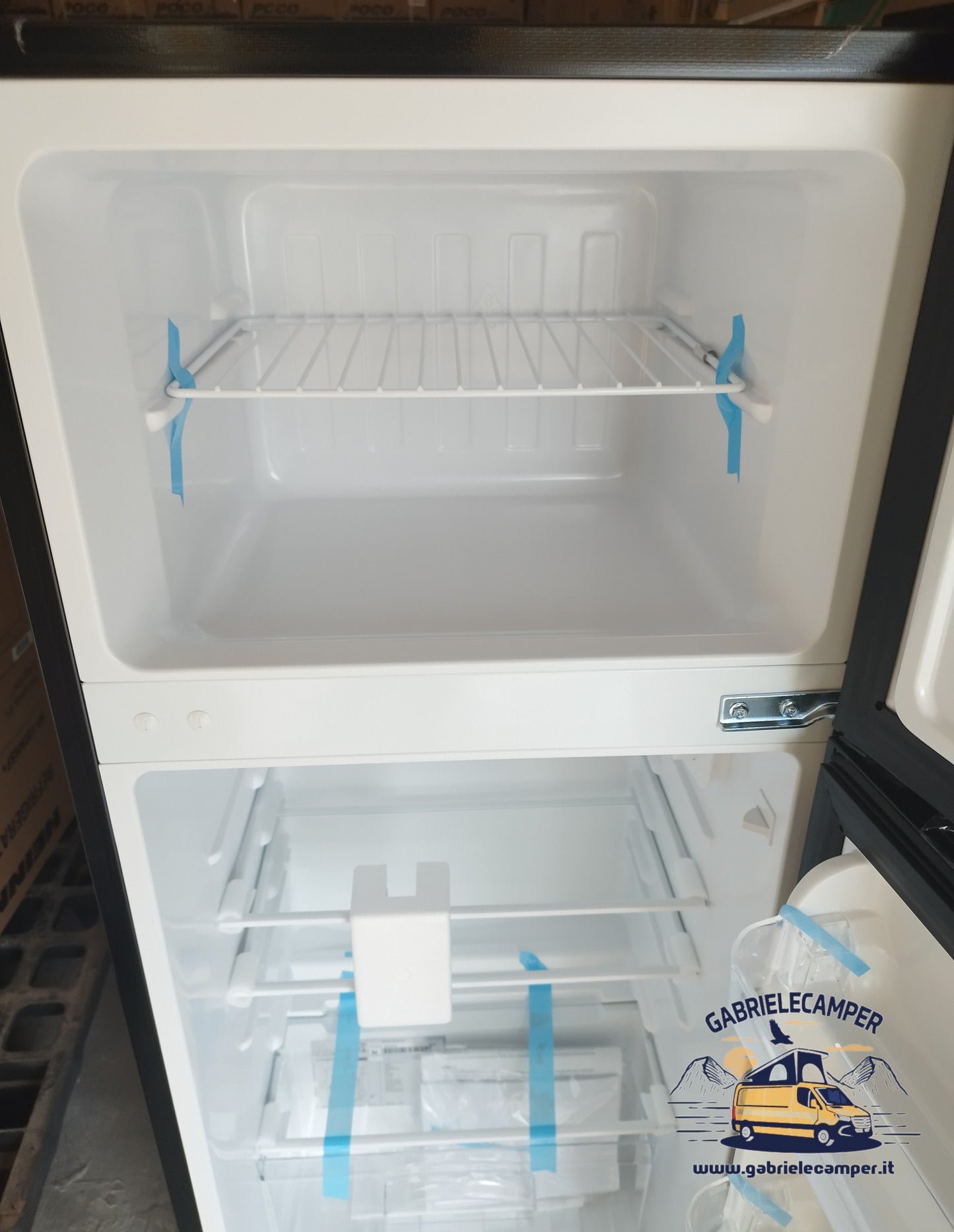 Frigorifero a compressore 12/24v 127 Litri NERO con congelatore (47,5Lx115Hx53P)