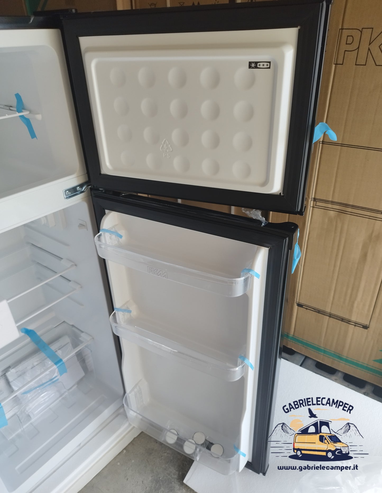 Frigorifero a compressore 12/24v 127 Litri NERO con congelatore (47,5Lx115Hx53P)