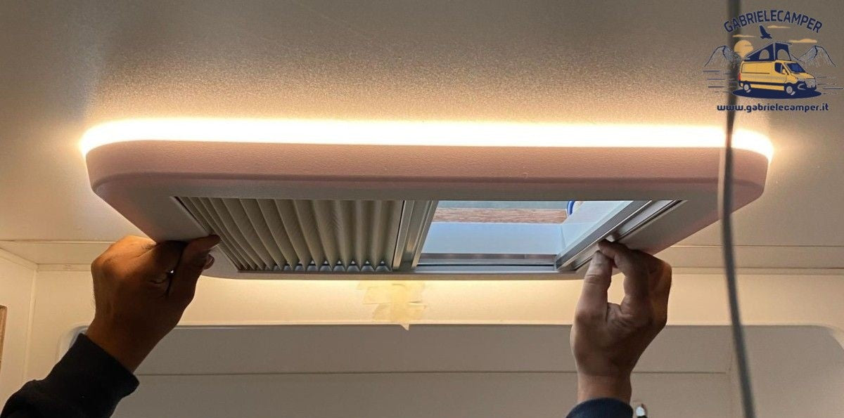 Oblò 400x400 con Luce a LED