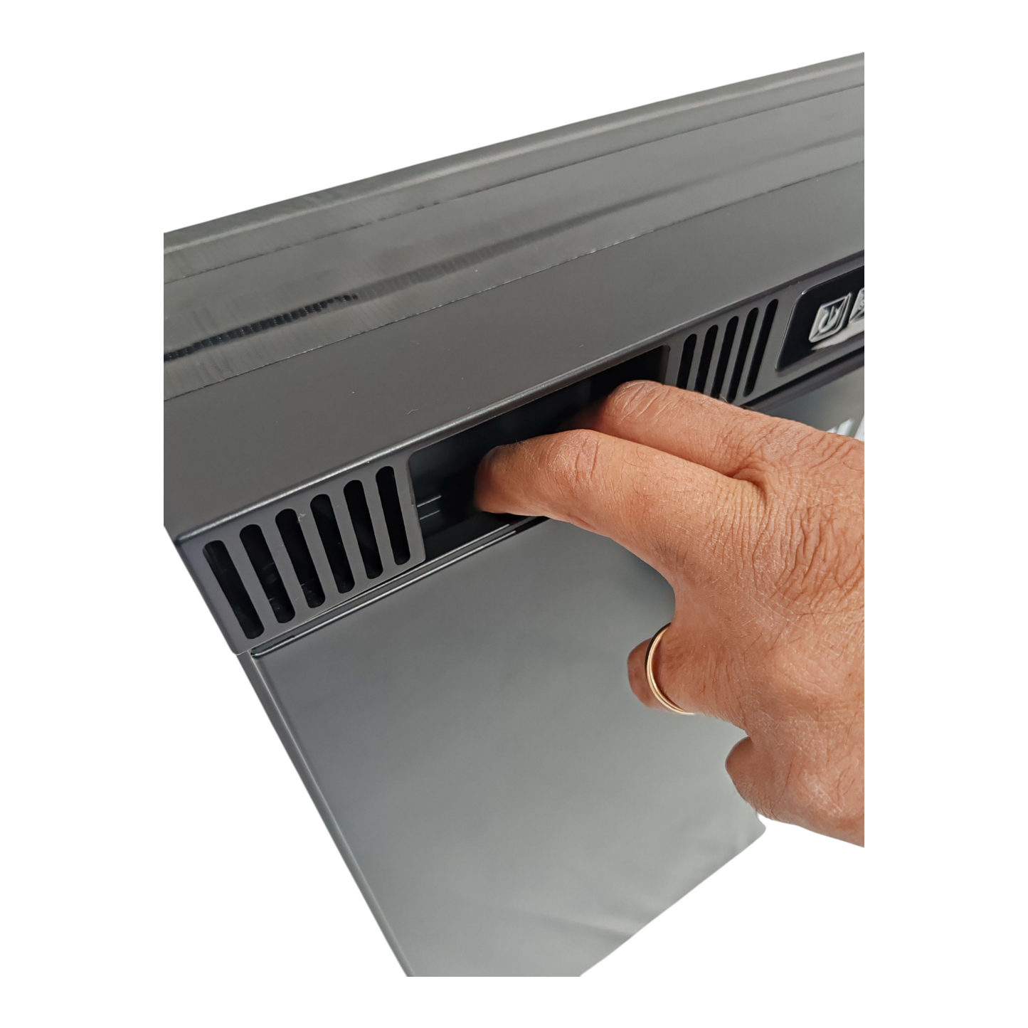 Frigorifero a compressore 12/24V 105 Litri NERO con congelatore (47,5Lx81Hx53P)