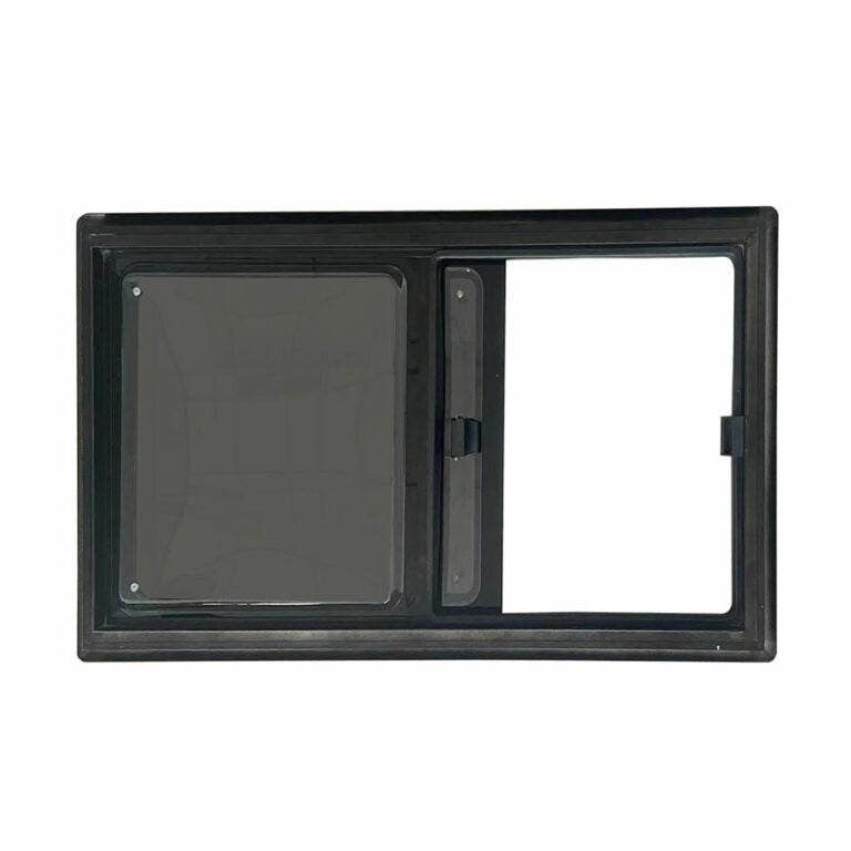 Finestra scorrevole oscurata 700x400 (doppia parete, complanare, 3 telai)